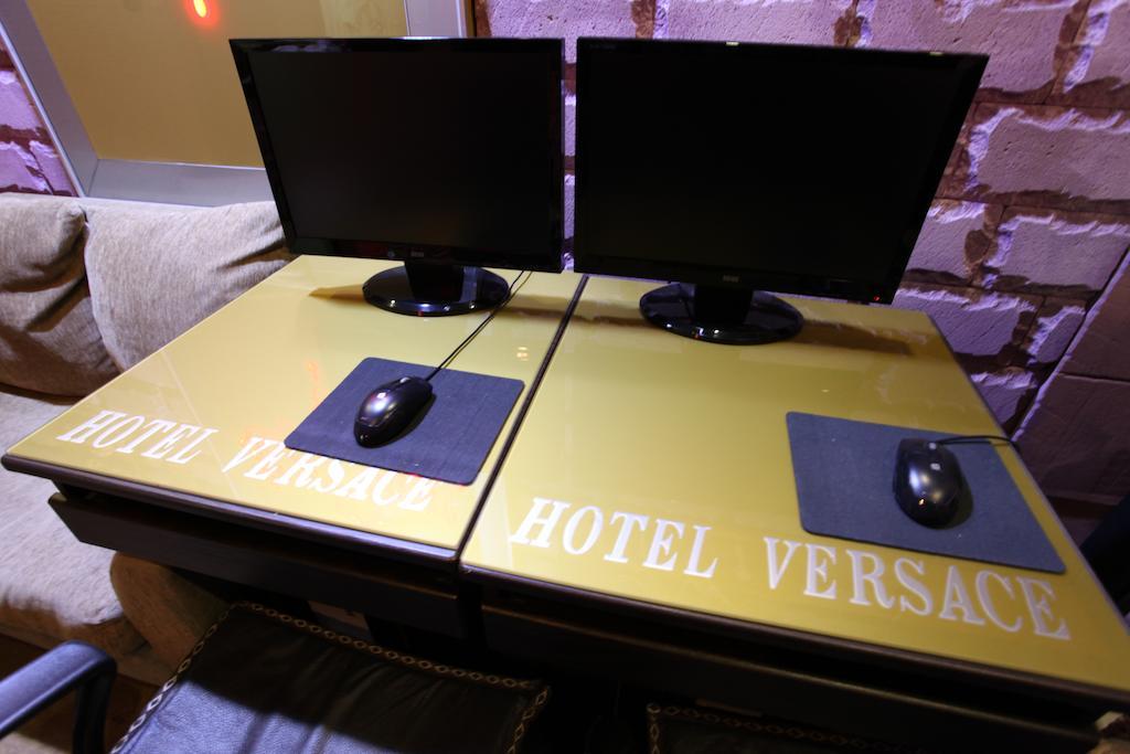 Versace Hotel Asan Bilik gambar